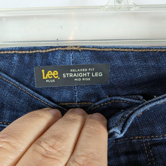 Lee Women's Plus Size 20W Blue Mid Rise Relaxed Fit Straight Leg Denim Jeans - Picture 4 of 7